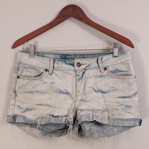 Delia's cut off shorts